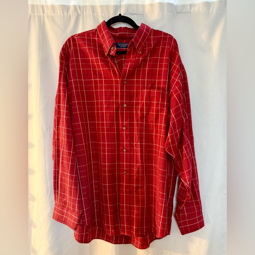 Roundtree & Yorke Red Plaid Casual Button Down Shirt